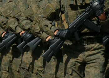 Toți tinerii de 17 ani din Belgia au fost invitați să facă armata voluntar. Vor primi 2.000 de euro lunar