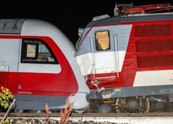 Accident feroviar grav, în Slovacia. Mai mulți pasageri răniți, după ce două trenuri s-au ciocnit