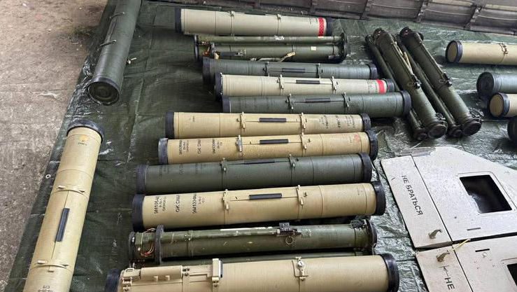 Procuratura Generală: Armele de la vamă ar fi fost aduse din Ucraina prin contrabandă