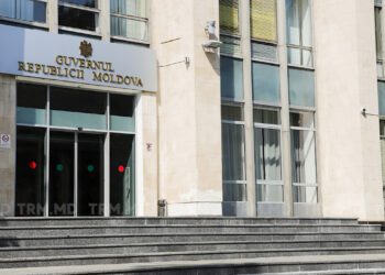 Demisii la Guvern. Cine a plecat și cine a fost reconfirmat în funcție