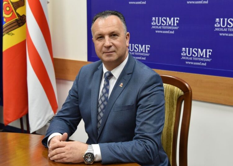 Ministrul Sănătății, Emil Ceban, a depus o plângere la CNA în cazul diplomelor false a medicilor români