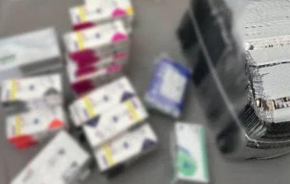 VIDEO // Ofițerii Direcției Investigații Nord au destructurat un grup specializat în comercializarea ilegală a preparatelor medicamentoase