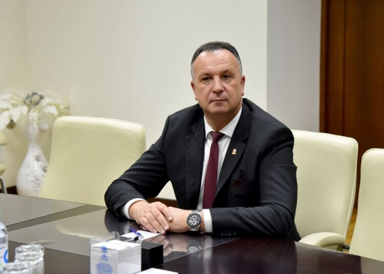 Ministrul Sănătății vine cu o nouă explicație în cazul diplomelor false obținute de medicii români. „Era perioada COVID-19”