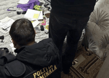 VIDEO // 11 percheziții și doi suspecți reținuți într-un dosar de trafic de persoane la Dondușeni