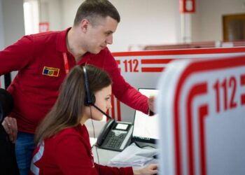 Moldovenii sună la 112 pentru a întreba cât e ora. Riscă amendă sau chiar închisoare pentru alerte false