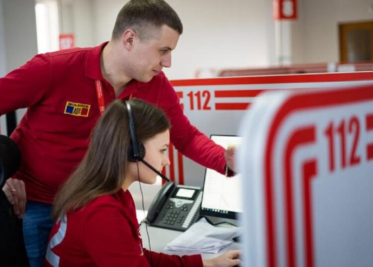 Moldovenii sună la 112 pentru a întreba cât e ora. Riscă amendă sau chiar închisoare pentru alerte false