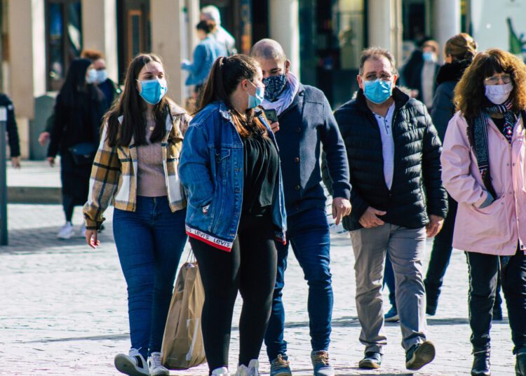 „Este ca în perioada COVID”. „Supergripa” se răspândește în Europa: spitale pline, școli închise și revin măștile