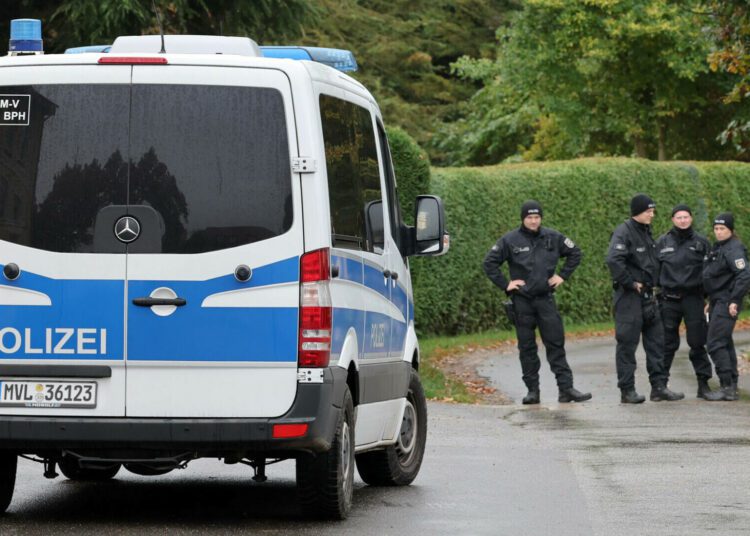 Un șofer român de TIR a fost jefuit într-o parcare din Germania chiar în timp ce dormea. S-a trezit fără toată marfa