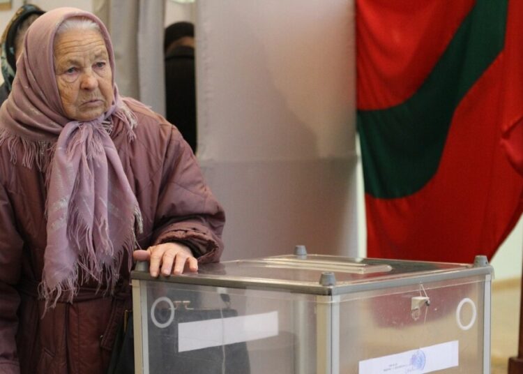 Fiecare al zecelea alegător din regiunea transnistreană a votat „împotriva tuturor”