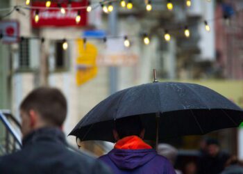 METEO // Ploi slabe în nordul țării. Vezi câte grade vor fi astăzi