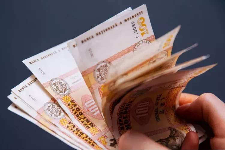 Aprobat de Guvern! Cu cât va crește salariul minim și mediu lunar pe economie în anul 2026