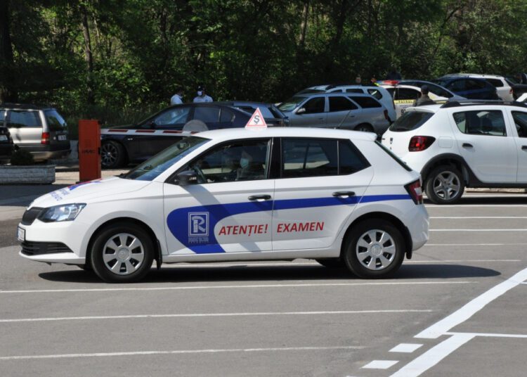 Schimbări de rute la proba practică a examenului auto