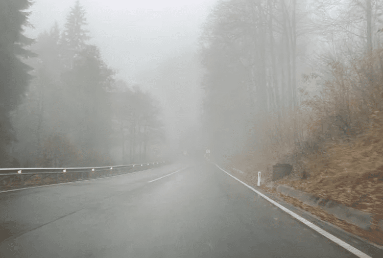 METEO // Atenție, Cod Galben de ceață. Câte grade vor fi astăzi