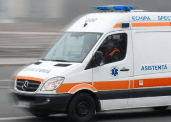 FOTO // Un bărbat de 64 de ani, salvat după stop cardio-respirator de echipajul SAMU Bălți