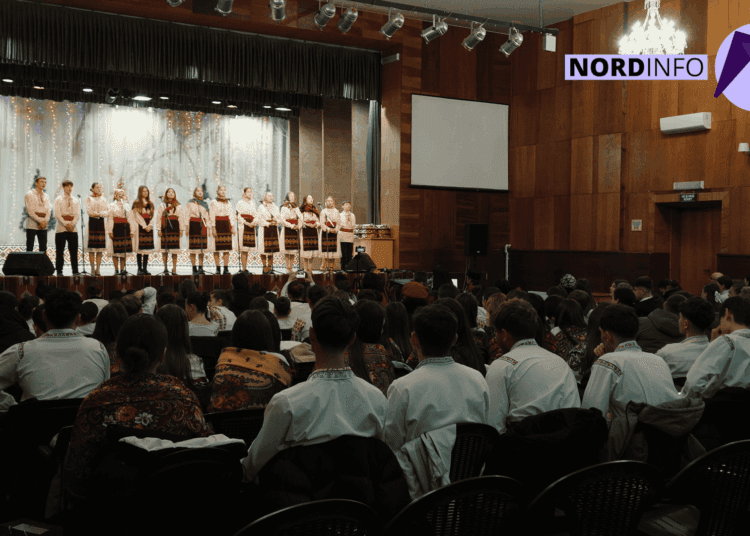 VIDEO // Elevii din nordul țării au adus tradițiile de iarnă la Festivalul Colindelor Românești