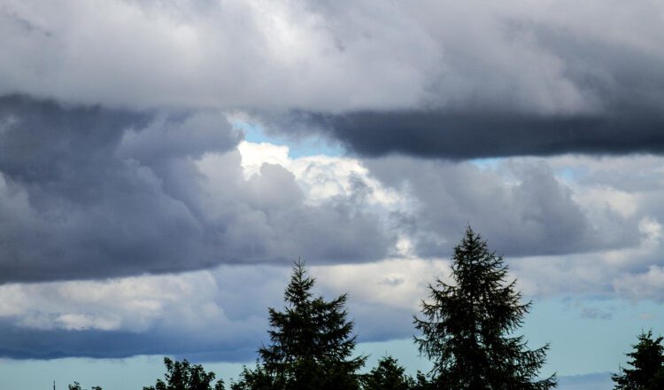 METEO // Cer noros, dar fără precipitații. Câte grade se vor înregistra astăzi