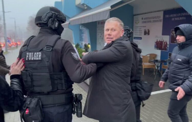 Fostul primar de Boldurești, în arest preventiv pentru 20 de zile. Inculpatul neagă acuzațiile de tortură