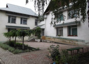 Directoarea Centrului de plasament pentru copii din Bălți a încuiat ușile în fața Avocatului Poporului pentru drepturile copilului. Vizita era legată de un presupus abuz sexual asupra unei minore