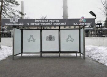 FOTO // Două stații moderne de transport public, instalate la Bălți: rezultatul unei colaborări între „CET-Nord” și primărie