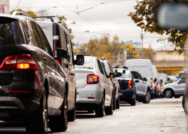 Orașul din Europa care vrea restricții „comuniste” de circulație. Mașinile ar putea circula doar din două în două zile