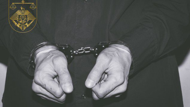 Paznic, condamnat la peste 18 ani de închisoare: și-a ucis angajatoarea, după care i-a aruncat cadavrul într-o fântână