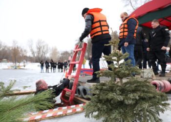 Scufundările de Bobotează, doar în siguranță. IGSU vine cu un apel