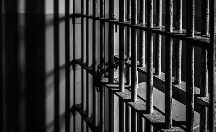 Și-au bătut amicul de pahar până la moarte: doi bărbați, condamnați la ani grei de pușcărie