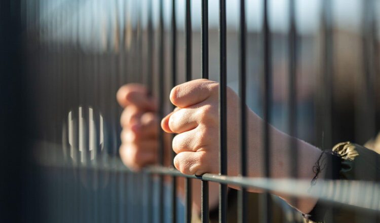 Lege dură pentru minori într-o țară din Europa: Copiii de 13 ani ar putea răspunde penal pentru fapte grave