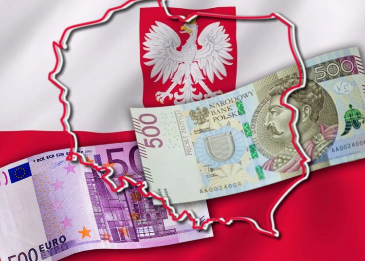 Polonia amână adoptarea euro. Ministrul Finanțelor: Economia crește mai rapid decât media UE