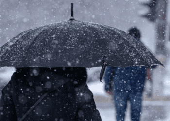 METEO // Ninsoare slabă și temperaturi negative în nordul țării