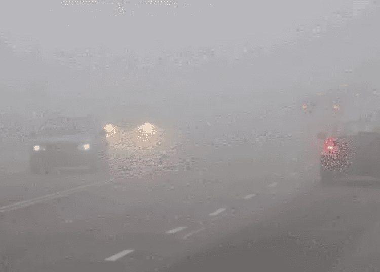 METEO // Cod Galben de ceață, ploi slabe și cer noros. Câte grade vor fi astăzi