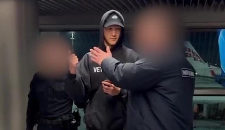 Комик Нурлан Сабуров открыто говорил, что ему страшно шутить о войне и политике. Это не спасло его от проблем с силовиками