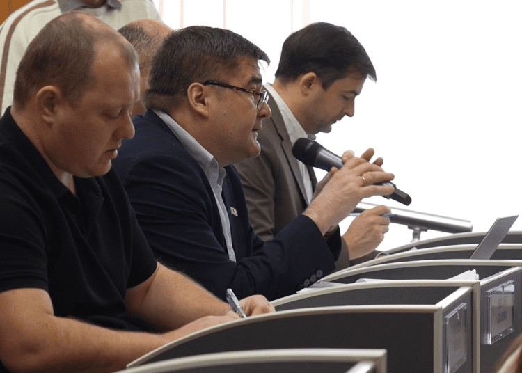 VIDEO // Dosarele penale opresc votul: Consiliul municipal Bălți refuză numirea unui nou administrator la o întreprinde care implementează proiecte de milioane