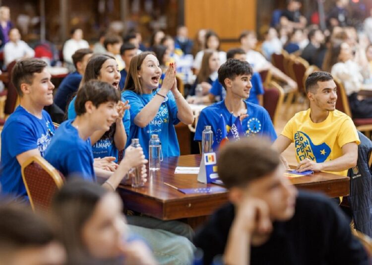 Elevii din clasele IX–XII, invitați să-și testeze cunoștințele despre UE la EuroQuiz Moldova 2026