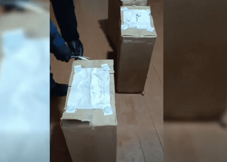 VIDEO // Poliția din Briceni a ridicat țigări în valoare de peste 70 de mii de lei, la Lipcani