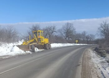 Circulația pe drumurile naționale se desfășoară în condiții optime. Drumarii intervin cu lucrări de plombare a gropilor