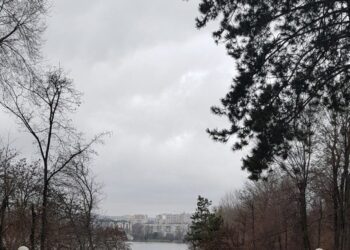 METEO // Temperaturi pozitive și cer variabil. Câte grade vor fi astăzi