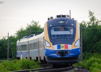 Aproape 700 de angajați ai CFM rămân în concediu forțat pentru încă o lună