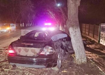 FOTO // Accident în satul Slobozia. Un bărbat a murit, iar șoferul a fugit de la fața locului