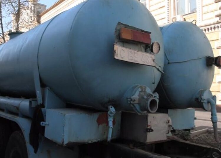 Ajutor de urgență pentru Bălți: Chișinăul a trimis 40 de tone de apă