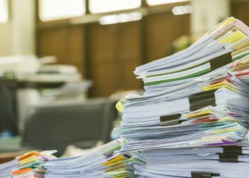 Grade didactice pe viață și mai puțină birocrație în școli. MEC anunță schimbări de la 1 septembrie