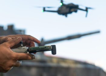 Prima țară din NATO care va folosi drone în toate unitățile militare