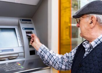 Primele pensii indexate vor fi transferate pe carduri pe 2 aprilie