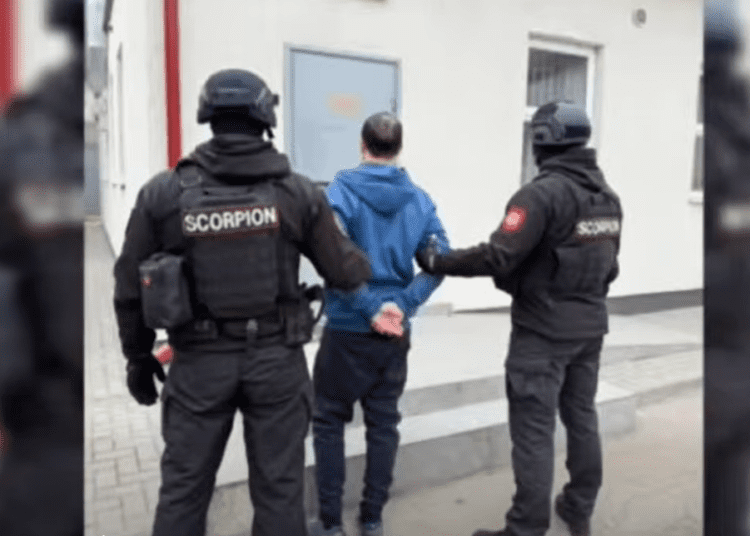 VIDEO // Rețea de droguri, destructurată în nordul țării: doi bărbați reținuți