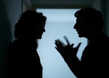 Tentativă de omor în capitală: un bărbat și-a atacat concubina cu cuțitul după consum de droguri