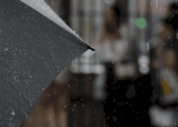 METEO // Vreme posomorâtă cu ploi și cer noros la început de aprilie