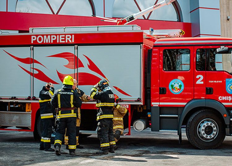 Aproape 400 de pompieri și salvatori vor fi la datorie de Paștele Blajinilor