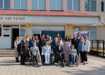 VIDEO // Acces mai simplu la vot: 30 de rampe, construite în instituții publice din Republica Moldova