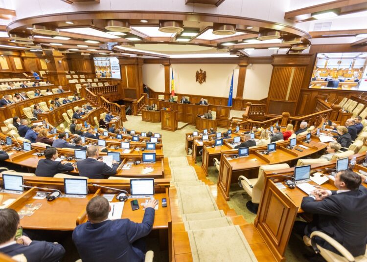 Ieri, Parlamentul a adoptat o serie de decizii importante. Vezi lista
