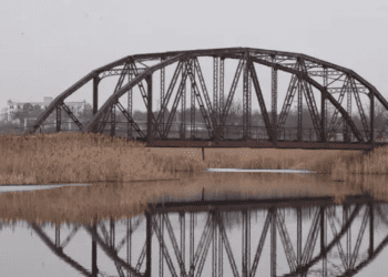 Cadavrul unui adolescent, găsit într-o ecluză la Florești